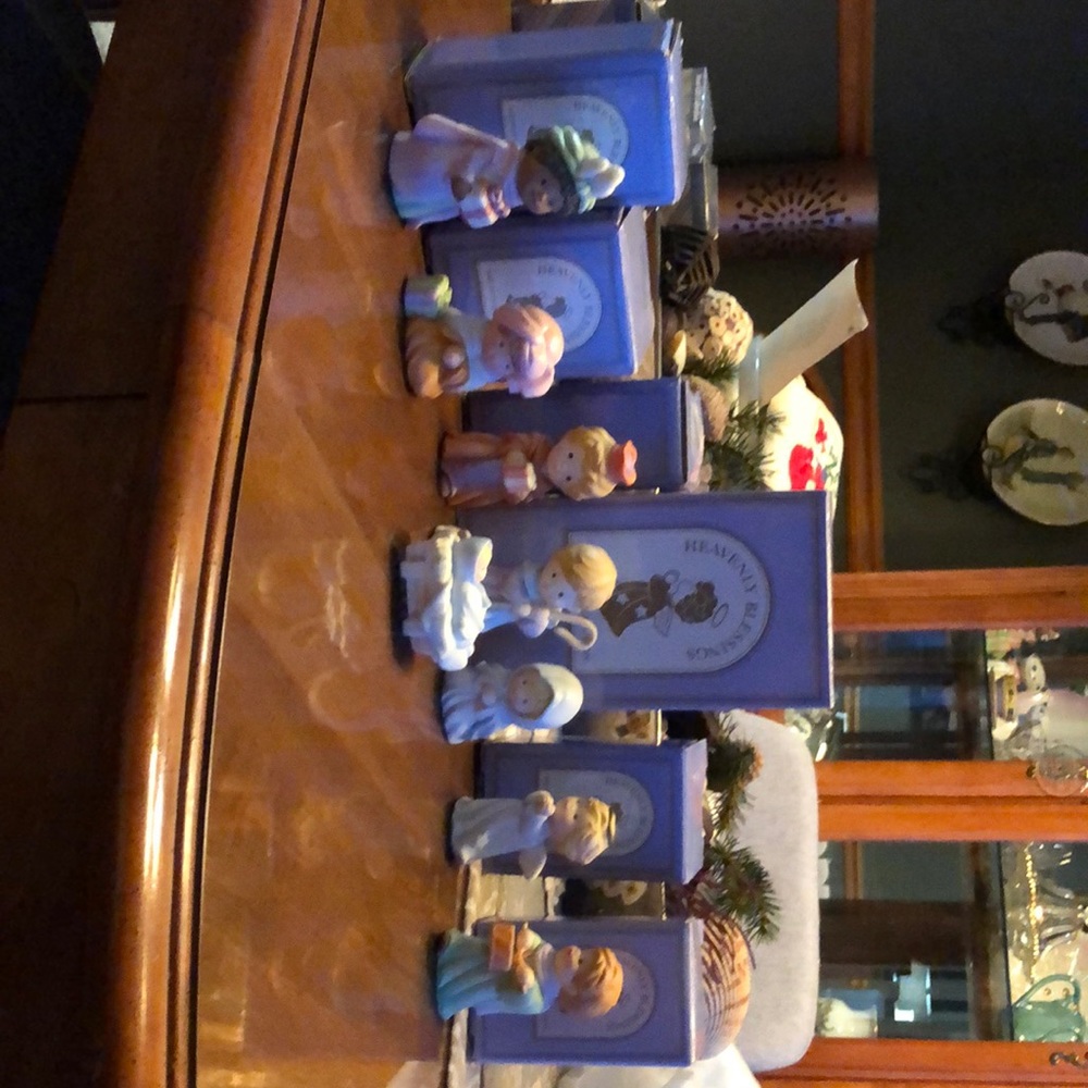 Heavenly blessing nativity set